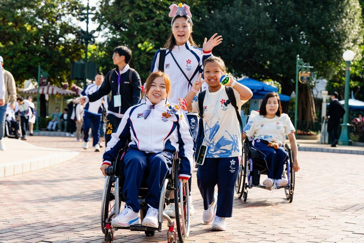 香港迪士尼樂園度假區舉行2024國際復康日暨殘奧會中國香港代表團祝捷慶典